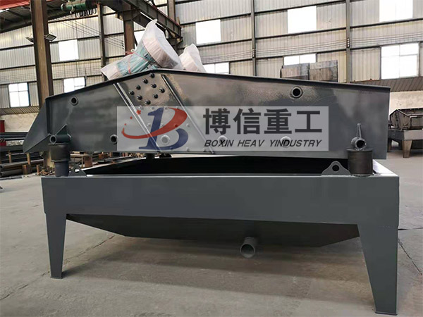脫水篩出口(kǒu) 副(fù)本.jpg 脫水篩出口 副本.jpg
