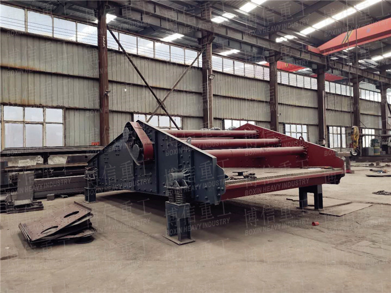 細沙脫水篩機（jī）.jpg